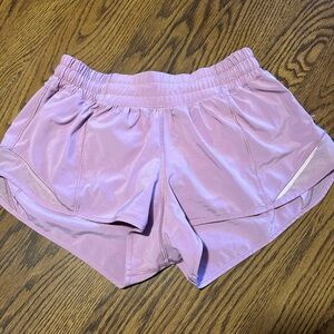 Lululemon Hottie Hot 2.5’ Shorts